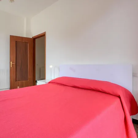 Apartment 2 Bedroom Pet Friendly In *