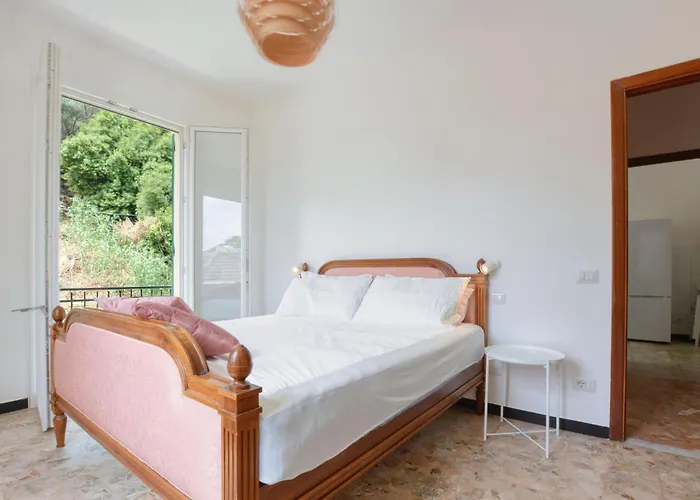 2 Bedroom Beautiful In * Moneglia