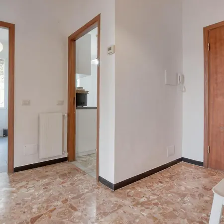 Διαμέρισμα 2 Bedroom Pet Friendly In *