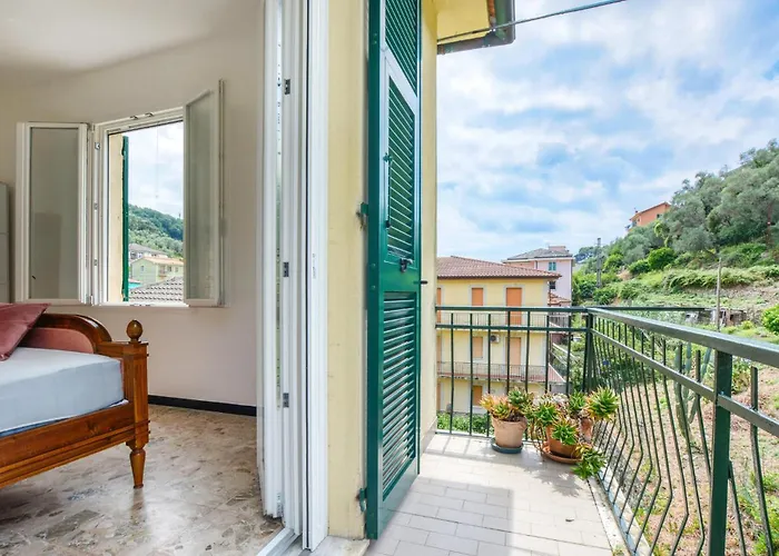 2 Bedroom Beautiful In * Moneglia